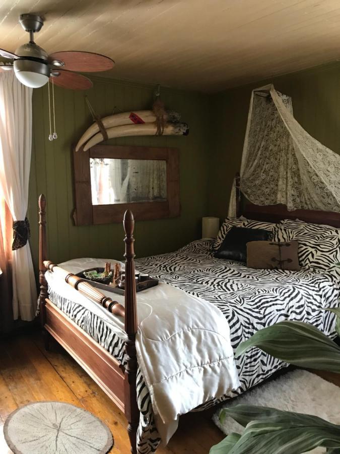 Bed and Breakfast Gite Au Toit Bleu Sainte-Famille Экстерьер фото